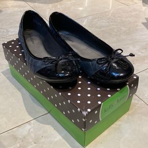Kelly & Katie black flats 8 Wide